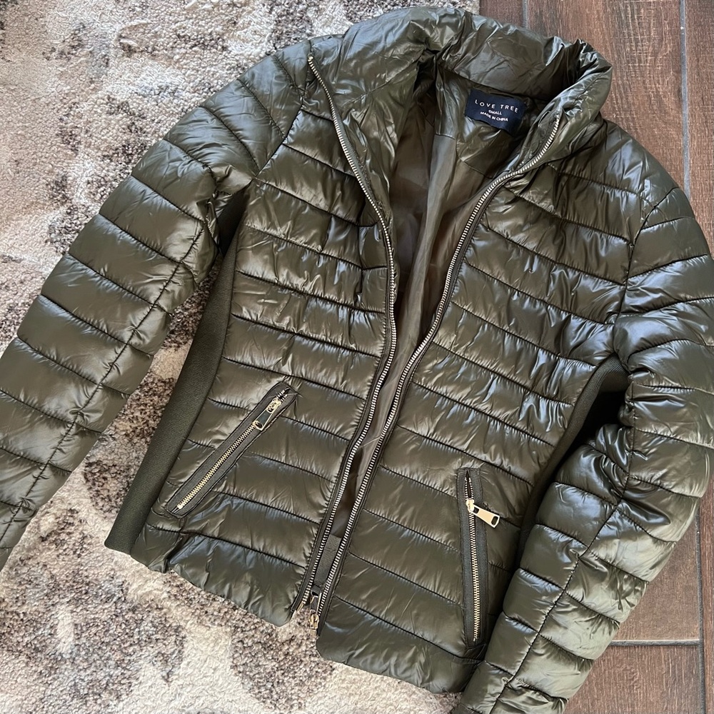 Green puffer winter coat jacket Small